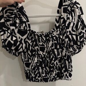 Black and White Patterned Women's Top
